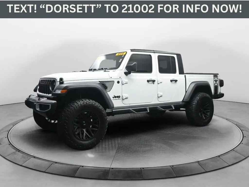 2025 Jeep Gladiator Sport's photo