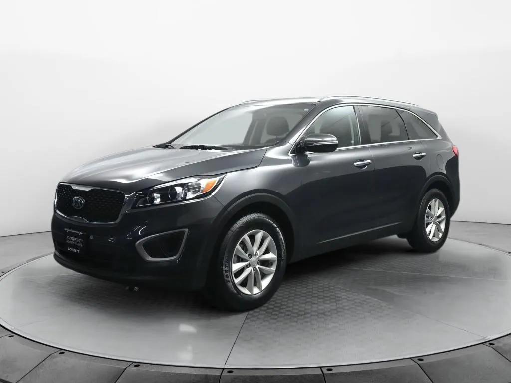 2017 Kia Sorento LX's photo