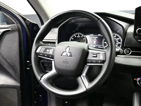 More photos of 2024 Mitsubishi Outlander SE at Dorsett Mitsubishi, IN
