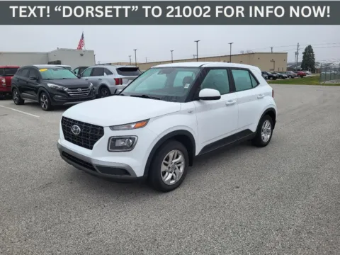White 2022 Hyundai Venue SE for sale in Terre Haute, IN