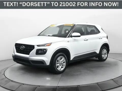 White 2022 Hyundai Venue SE for sale in Terre Haute, IN