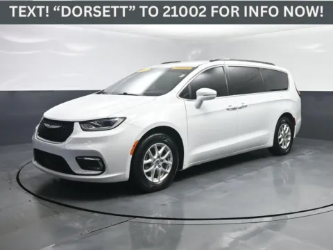 White 2022 Chrysler Pacifica Touring L for sale in Terre Haute, IN