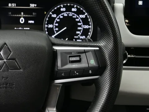 More photos of 2025 Mitsubishi Outlander SE at Dorsett Mitsubishi, IN