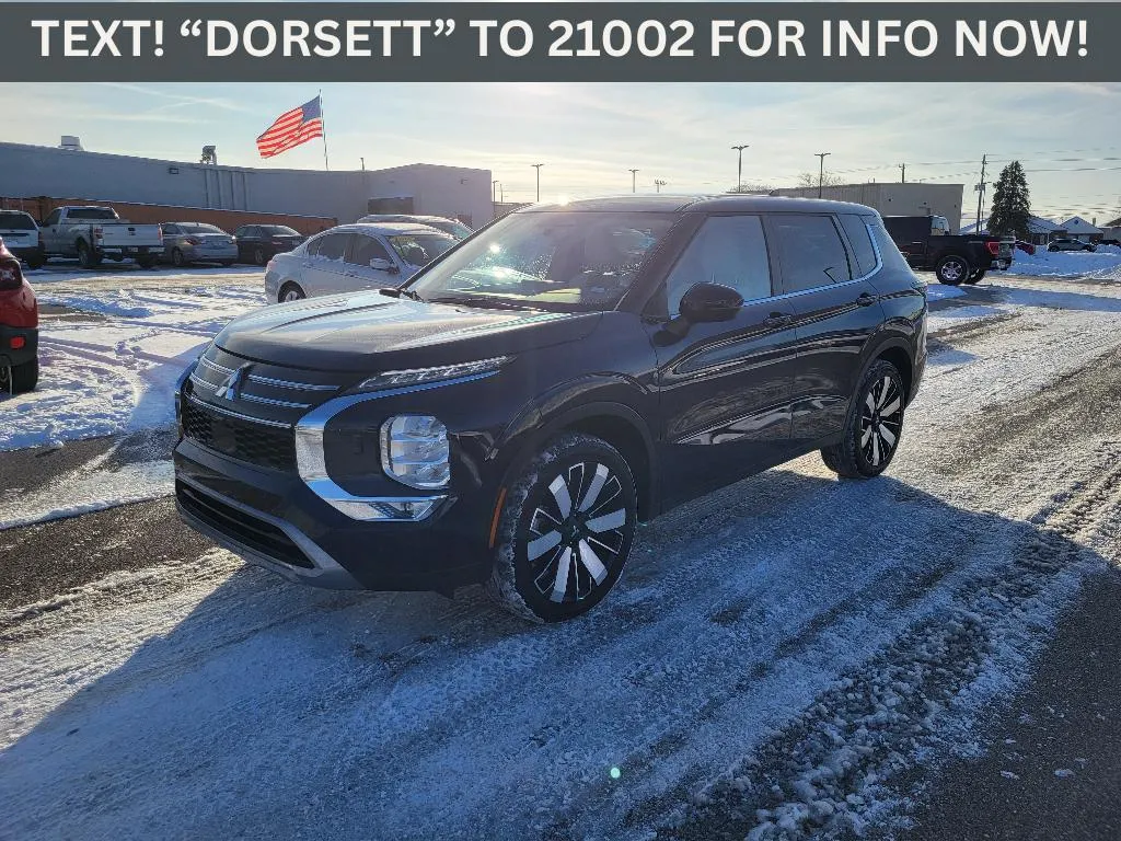 Black 2025 Mitsubishi Outlander SE for sale in Terre Haute, IN