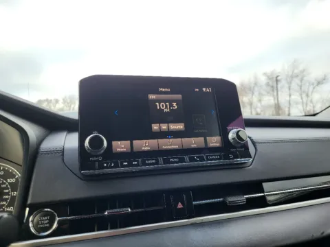 More photos of 2023 Mitsubishi Outlander SE Special Edition at Dorsett Mitsubishi, IN