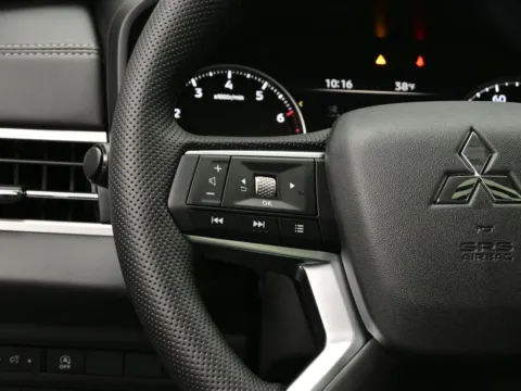 More photos of 2026 Mitsubishi Outlander Trail Edition at Dorsett Mitsubishi, IN