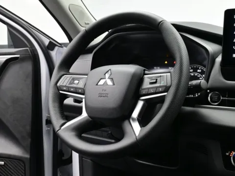 More photos of 2026 Mitsubishi Outlander Trail Edition at Dorsett Mitsubishi, IN