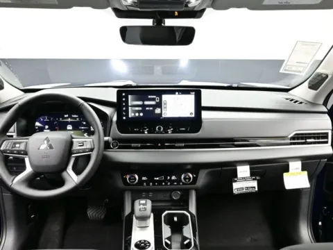 Photos of 2026 Mitsubishi Outlander SE for sale in Terre Haute, IN at Dorsett Mitsubishi