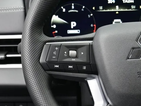 More photos of 2026 Mitsubishi Outlander SE at Dorsett Mitsubishi, IN