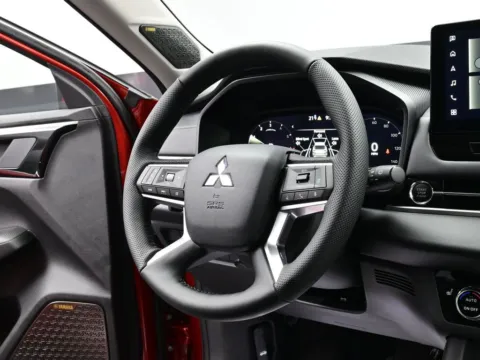 More photos of 2026 Mitsubishi Outlander SE at Dorsett Mitsubishi, IN