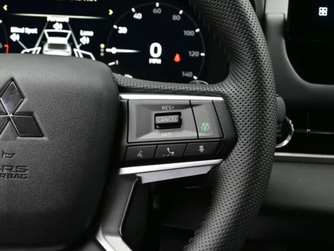 More photos of 2026 Mitsubishi Outlander SE at Dorsett Mitsubishi, IN