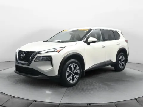 White 2021 Nissan Rogue SV for sale in Terre Haute, IN