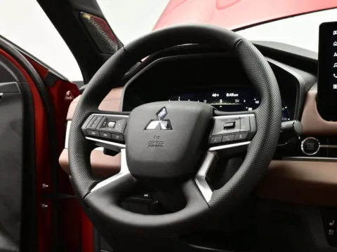 Another view of 2026 Mitsubishi Outlander SEL for sale in Terre Haute, IN at Dorsett Mitsubishi