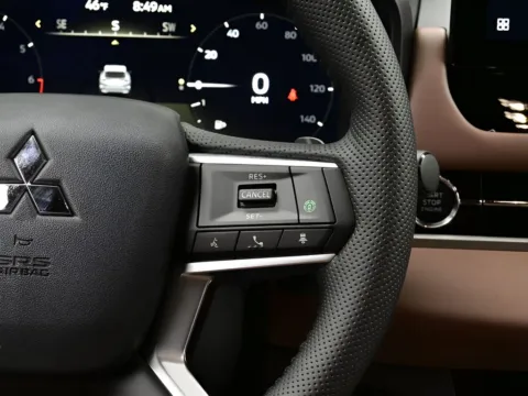 More photos of 2026 Mitsubishi Outlander SEL at Dorsett Mitsubishi, IN