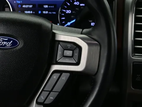 More photos of 2019 Ford F-250 Super Duty Platinum at Dorsett Mitsubishi, IN