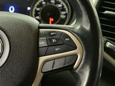 Photos of 2018 Jeep Cherokee Limited for sale in Terre Haute, IN at Dorsett Mitsubishi