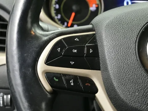 More photos of 2018 Jeep Cherokee Limited at Dorsett Mitsubishi, IN