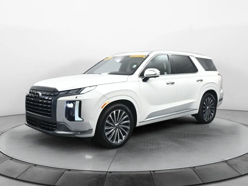 White 2024 Hyundai Palisade Calligraphy for sale in Terre Haute, IN