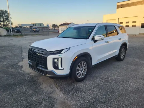 White 2024 Hyundai Palisade SEL for sale in Terre Haute, IN