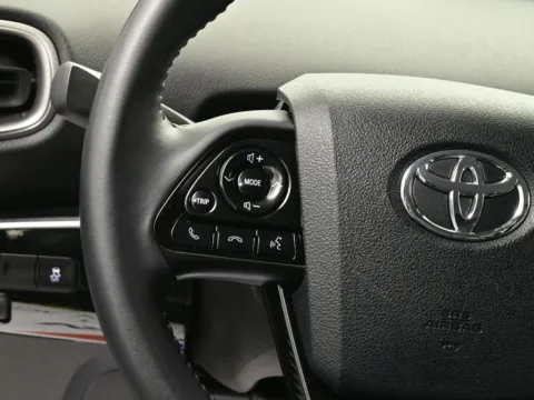 More photos of 2022 Toyota Prius Prime XLE at Dorsett Mitsubishi, IN