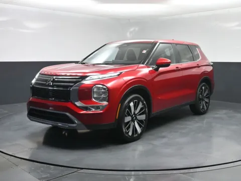 Red 2026 Mitsubishi Outlander SE for sale in Terre Haute, IN