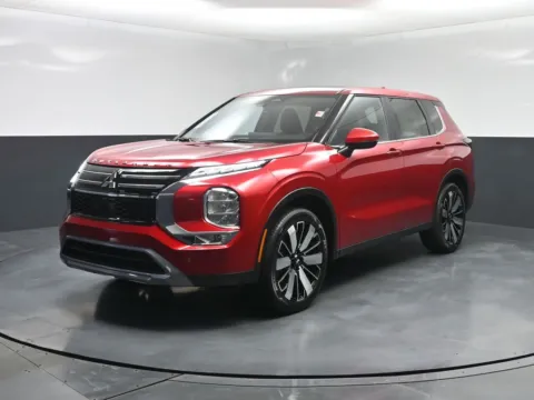 Red 2026 Mitsubishi Outlander SE for sale in Terre Haute, IN