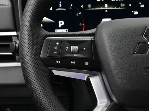 More photos of 2026 Mitsubishi Outlander SEL at Dorsett Mitsubishi, IN