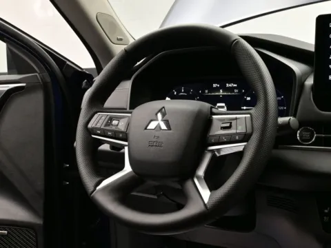 More photos of 2026 Mitsubishi Outlander SEL at Dorsett Mitsubishi, IN