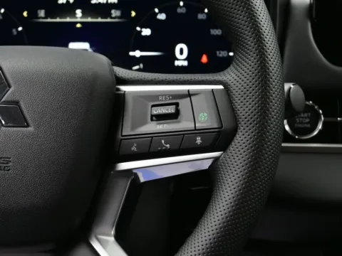 More photos of 2026 Mitsubishi Outlander SEL at Dorsett Mitsubishi, IN