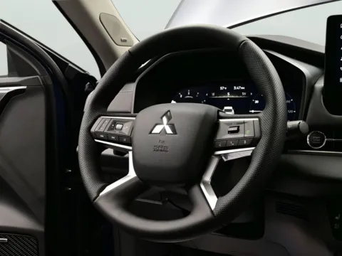 Another view of 2026 Mitsubishi Outlander SEL for sale in Terre Haute, IN at Dorsett Mitsubishi