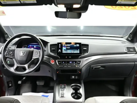 Photos of 2020 Honda Passport EX-L for sale in Terre Haute, IN at Dorsett Mitsubishi