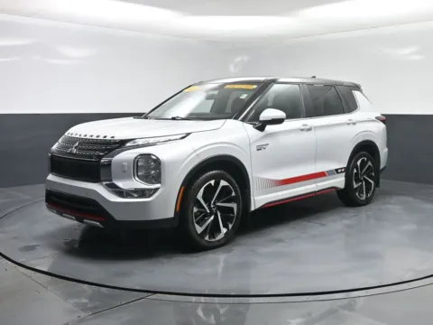 White 2024 Mitsubishi Outlander PHEV SE for sale in Terre Haute, IN