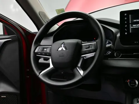 More photos of 2025 Mitsubishi Outlander SE at Dorsett Mitsubishi, IN