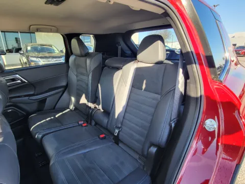 More photos of 2025 Mitsubishi Outlander SE at Dorsett Mitsubishi, IN