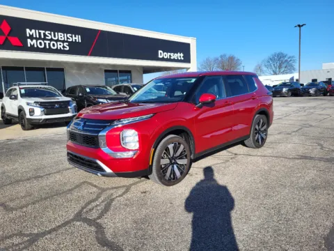 Blue 2025 Mitsubishi Outlander SE for sale in Terre Haute, IN