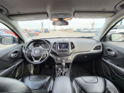 More photos of 2020 Jeep Cherokee Latitude Plus at Dorsett Mitsubishi, IN