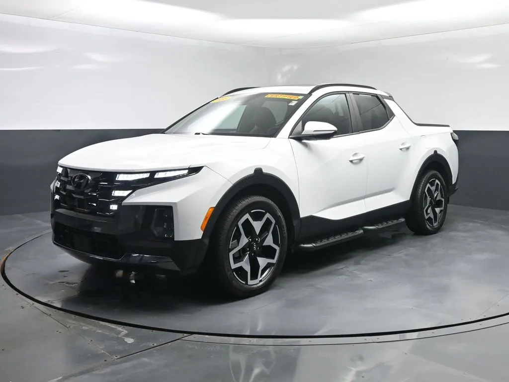 White 2022 Hyundai Santa Cruz Limited for sale in Terre Haute, IN