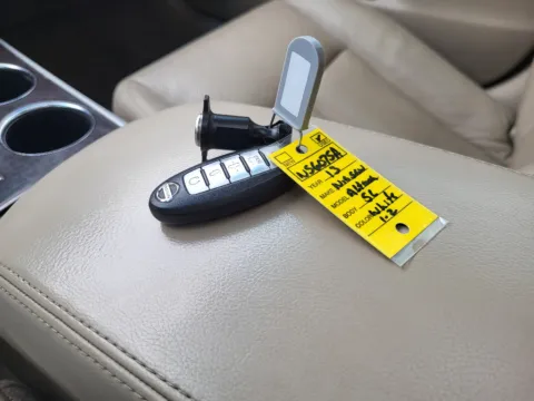 More photos of 2013 Nissan Altima 2.5 SL at Dorsett Mitsubishi, IN