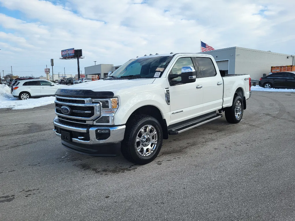 White 2022 Ford F-350 Super Duty LARIAT for sale in Terre Haute, IN