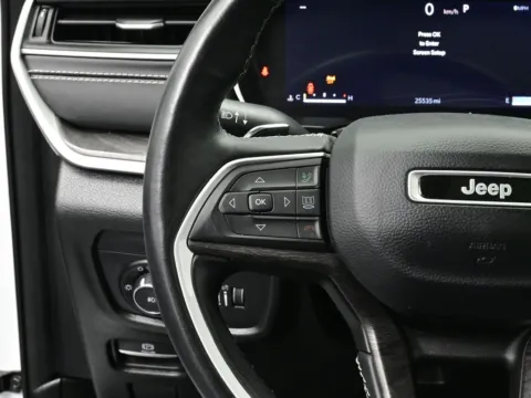 More photos of 2022 Jeep Grand Cherokee L Limited at Dorsett Mitsubishi, IN