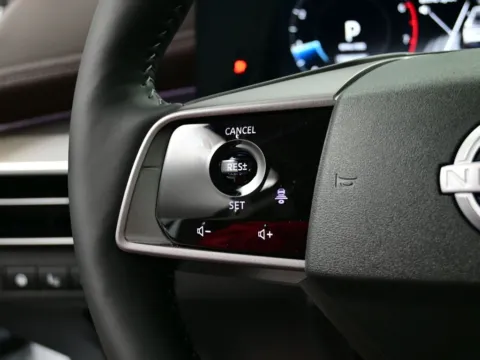 More photos of 2025 Nissan Murano Platinum at Dorsett Mitsubishi, IN