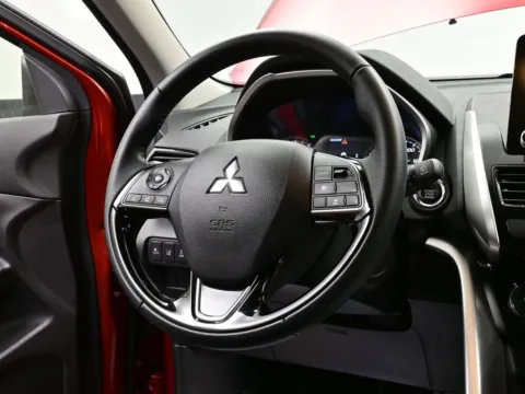 More photos of 2025 Mitsubishi Eclipse Cross SE at Dorsett Mitsubishi, IN