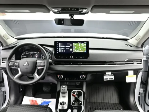 Photos of 2026 Mitsubishi Outlander ES for sale in Terre Haute, IN at Dorsett Mitsubishi