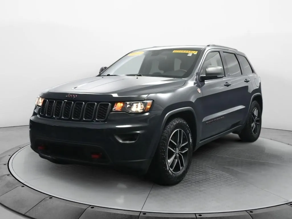 Gray 2017 Jeep Grand Cherokee Trailhawk for sale in Terre Haute, IN