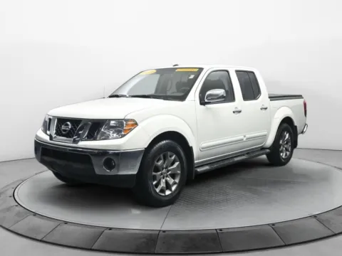White 2019 Nissan Frontier SL for sale in Terre Haute, IN