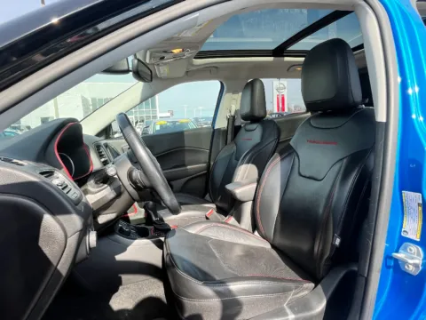 Photos of 2019 Jeep Compass Trailhawk for sale in Terre Haute, IN at Dorsett Mitsubishi