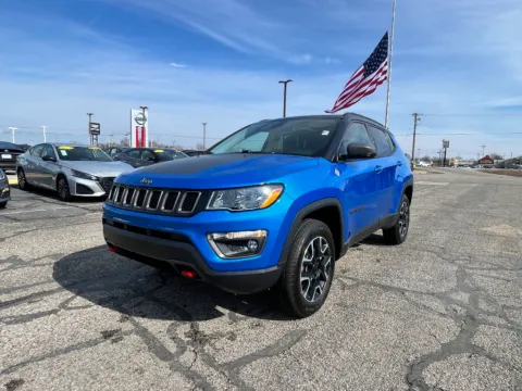 Black 2019 Jeep Compass Trailhawk for sale in Terre Haute, IN