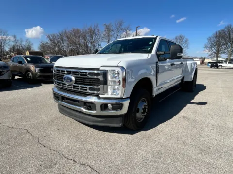 White 2025 Ford F-350 Super Duty XLT for sale in Terre Haute, IN