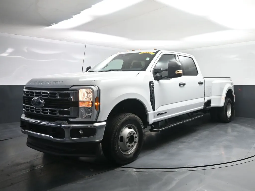 White 2025 Ford F-350 Super Duty XLT for sale in Terre Haute, IN