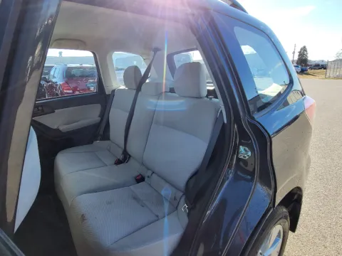More photos of 2015 Subaru Forester 2.5i at Dorsett Mitsubishi, IN